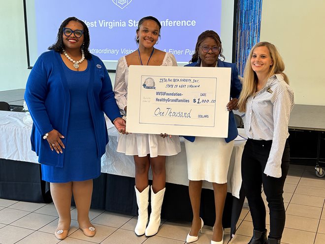 Zeta Phi Beta Sorority, Inc. presented a $1,000 donation to West Virginia State University (WVSU) Extension’s Healthy Grandfamilies program at the West Virginia State Leadership Conference held Sept. 29-30 at WVSU’s campus.